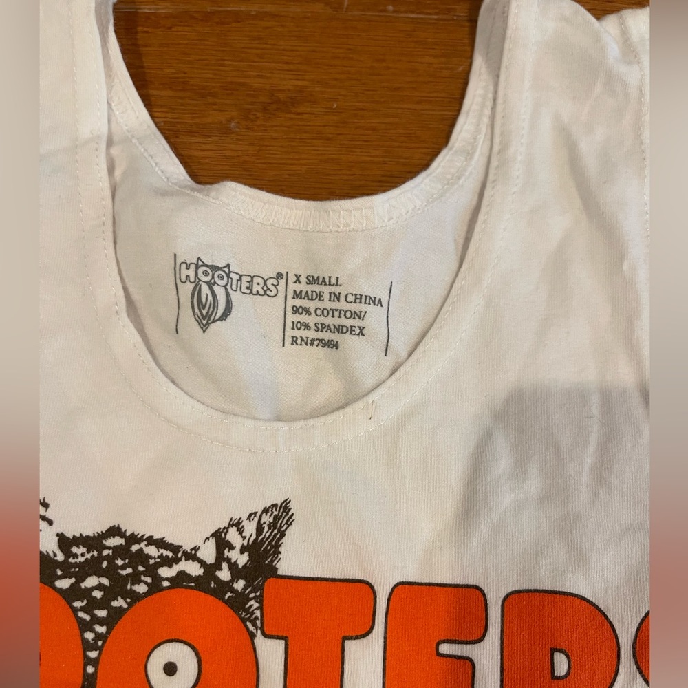 HOOTERS worn UNIFORM - Picture 3 of 4